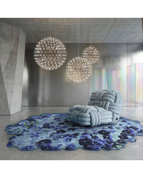 Moooi Carpets Teppich Rosetta Large, Farbe Midnight im Raum