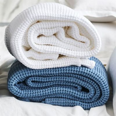 Designers Guild Bettüberwurf Alba Alabaster und Midnight