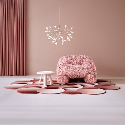 Moooi Carpets Teppich Ellipse Crest, Farbe Rosewood Dream im Raum