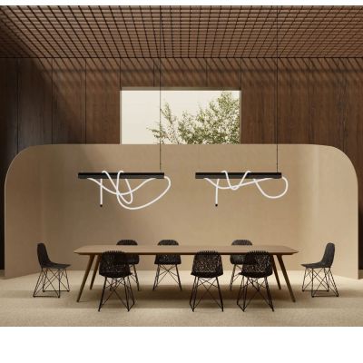 Moooi Hängeleuchte Tubelight 500, am Essplatz