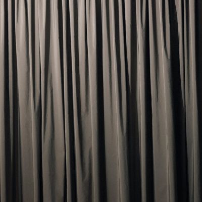 Kvadrat Sahco Vorhangstoff Villea, Farbe 0170 im Raum